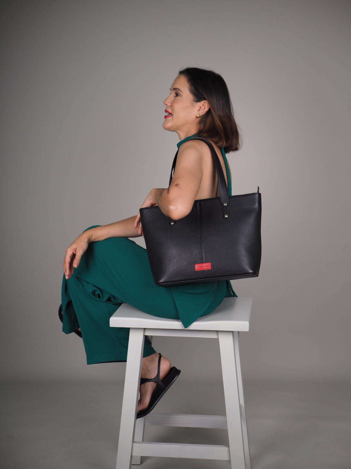 Jeannette — Leather Tote Bag with Zipper black